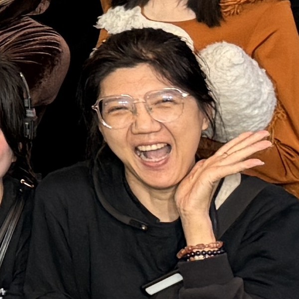 盛保羅魔幻劇團工作團員林紋如(化妝師)