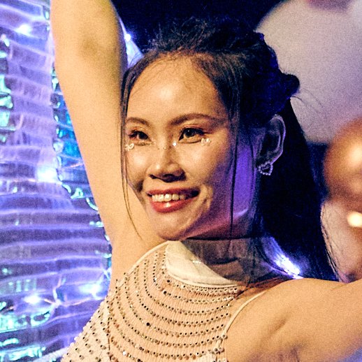 盛保羅魔幻劇團演出團員曼曼的演出照