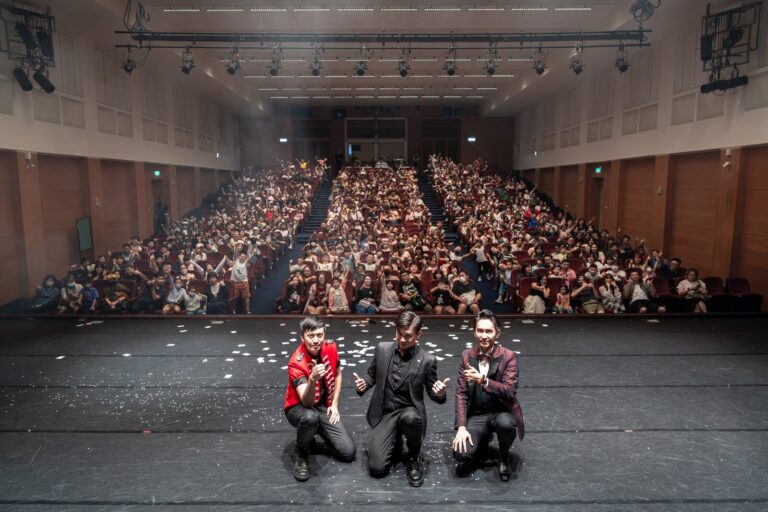 《魔法之夜》桃園市政府文化局演藝廳:陳漩、幾米、查尼三位魔術師的暑假親子魔術秀