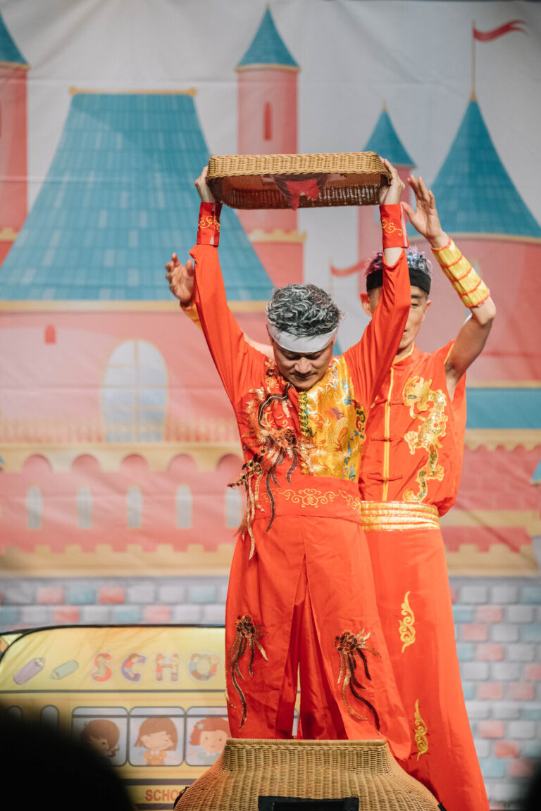 《魔幻嘉年華》桃園市政府文化局演藝廳,頂籃特技