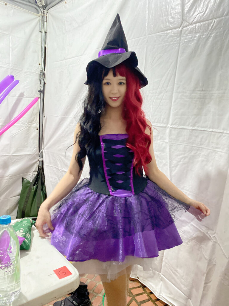 新竹萬聖節氣球表演者的女巫造型